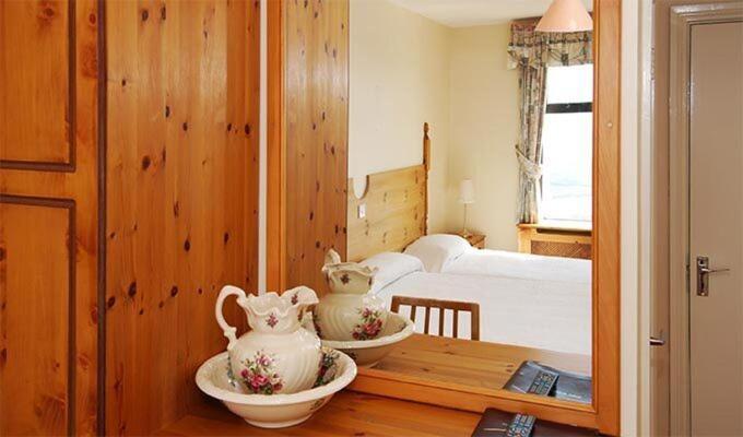 The Scarriff Inn Кахърдениъл Екстериор снимка